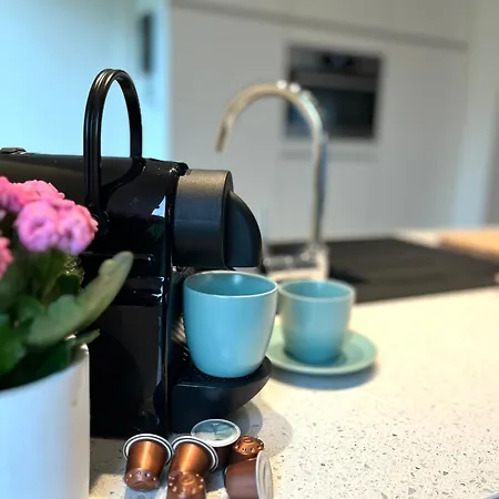 Karmel Modern 3 Bedroom *